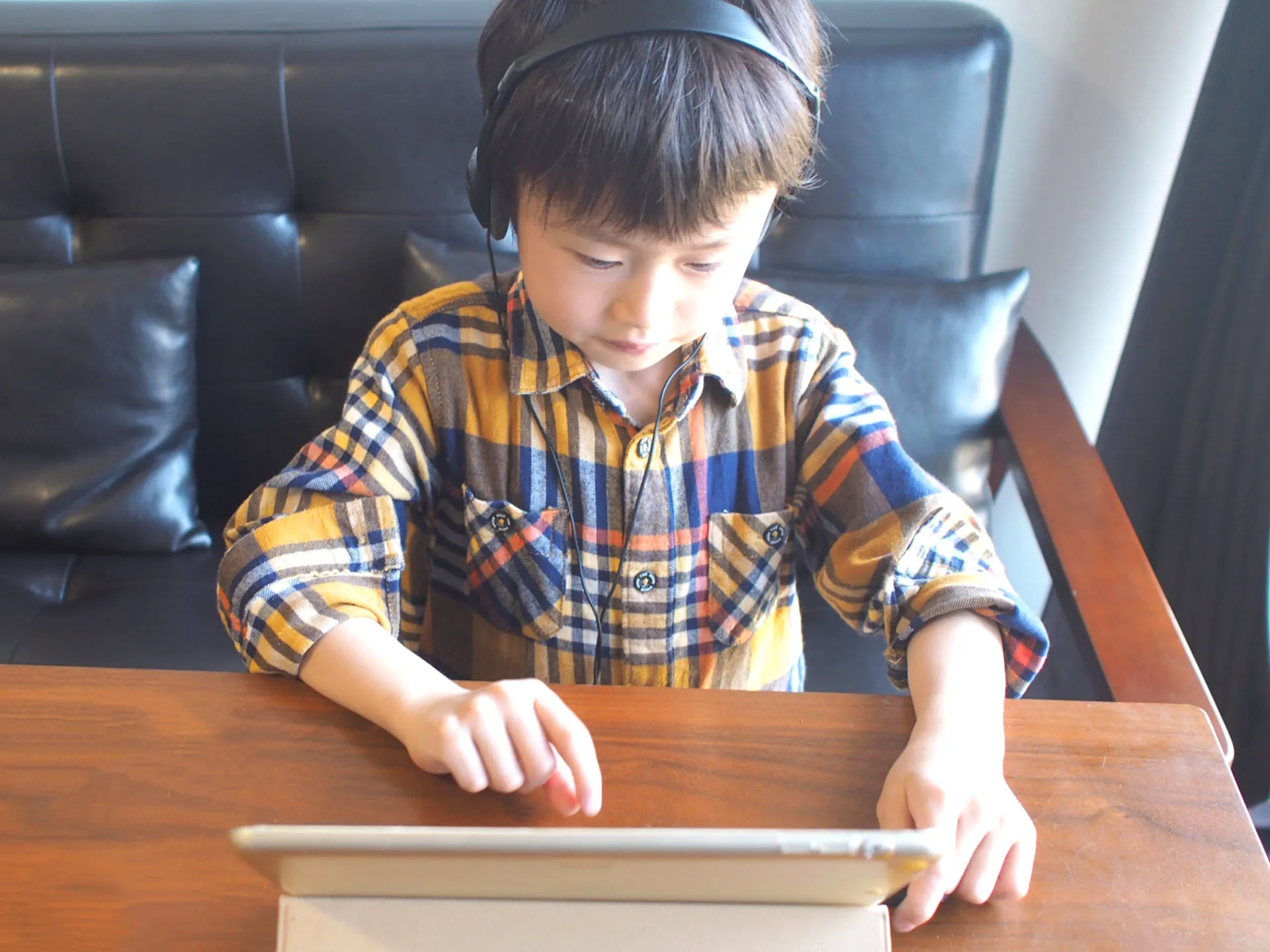 エコスーパークリーナー／マジカルウォーターでタブレットを清潔に！