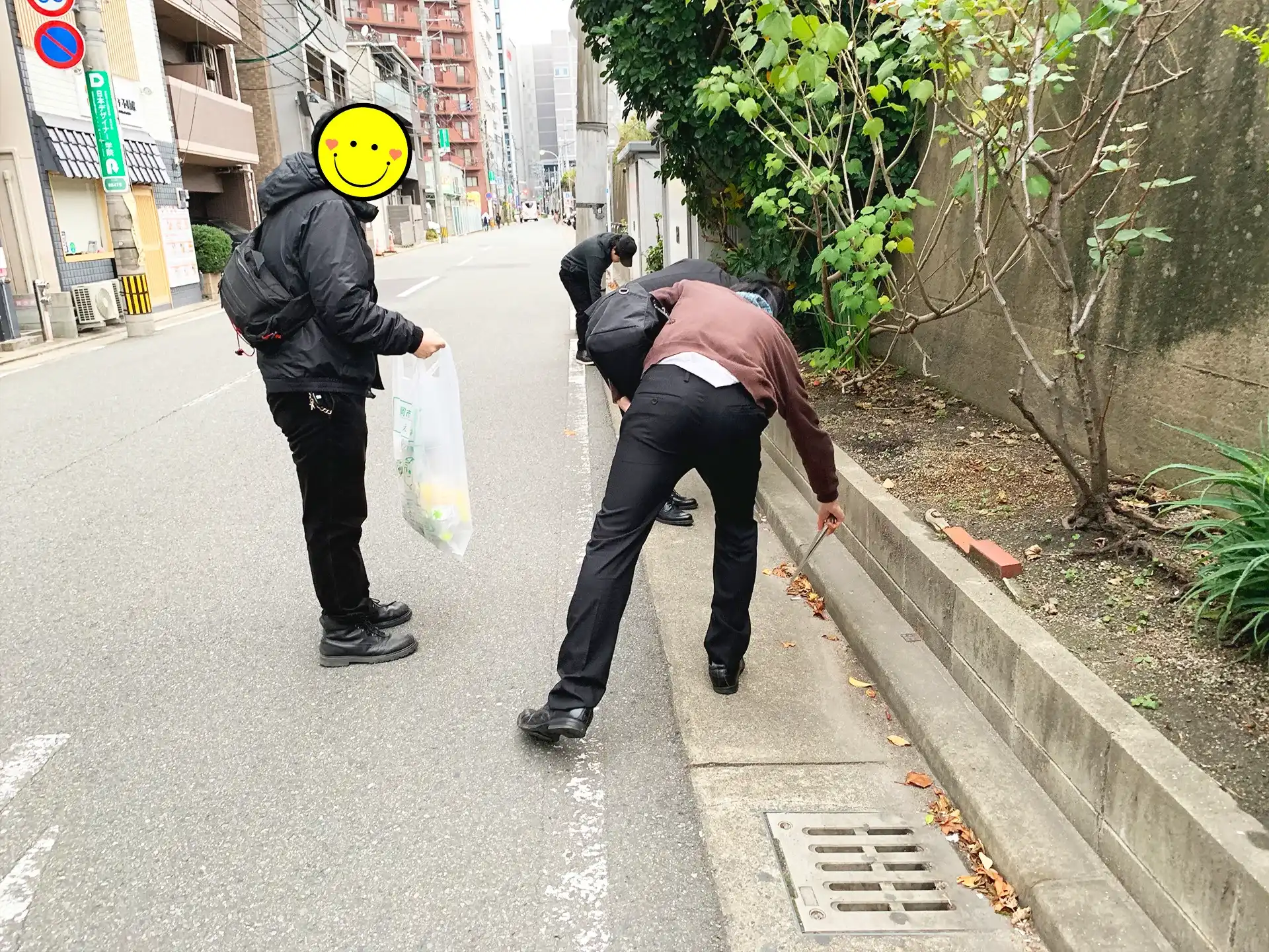 定期的に社会貢献活動として清掃活動